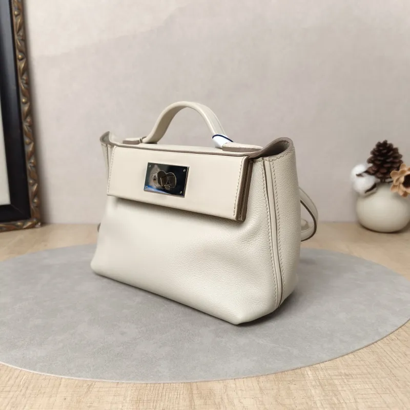 Hermès Crossbody Bag24 · 24 21 Shoulder Bagmini — cover view 3 of 5