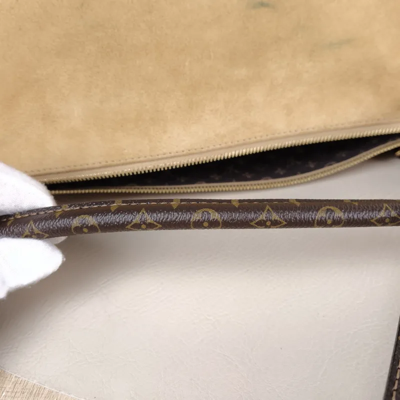 Louis Vuitton Shoulder Bag EXPRESS Shoulder Bag Suede Medium 36 × 18.5 × 24 cm — detail view 2 of 11