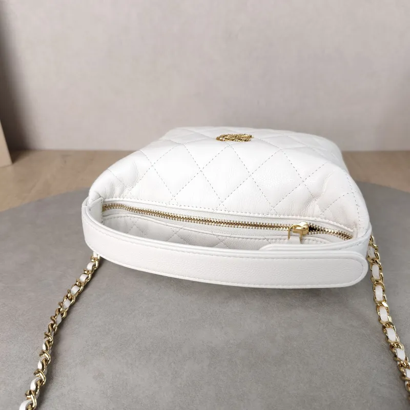 Chanel Crossbody Bag Crossbody Bag White Gold-Tone Hardware Grained Calfskin One Size 21.5 × 7.5 × 19 cm — detail view 7 of 13