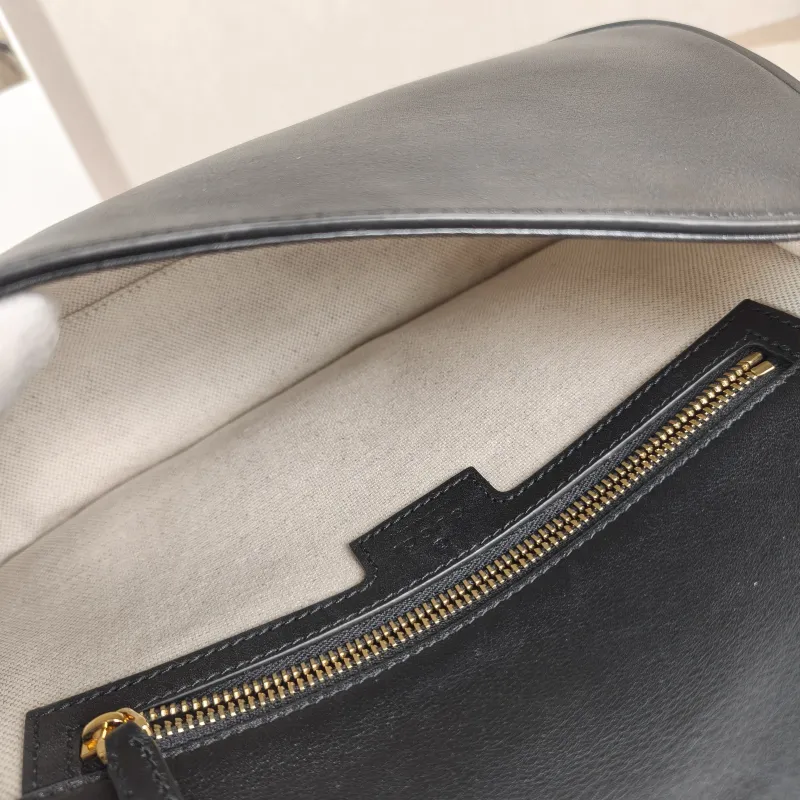 GUCCI Crossbody Bag blondie Top Handle Crossbody Bag Black Calfskin Small 26.5 × 8.5 × 16.5 cm — detail view 6 of 12