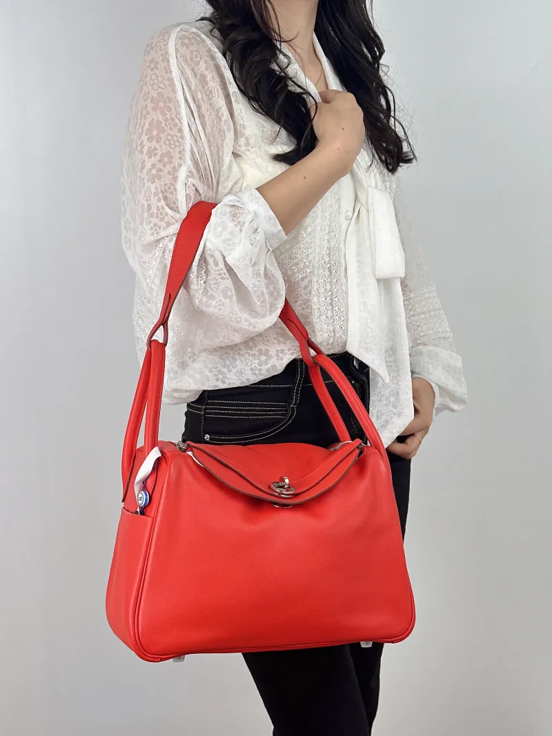 Hermès Crossbody Bag Lindy 30S5 Swift Calfskin30 × 15 × 19 cm — on-model view 2 of 2