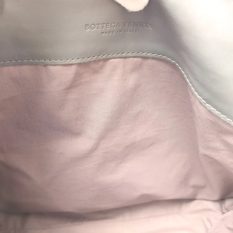 Bottega Veneta Shoulder Bag Messenger Bag Grey Calfskin One Size 30 × 7.5 × 31 cm — detail view 5 of 10