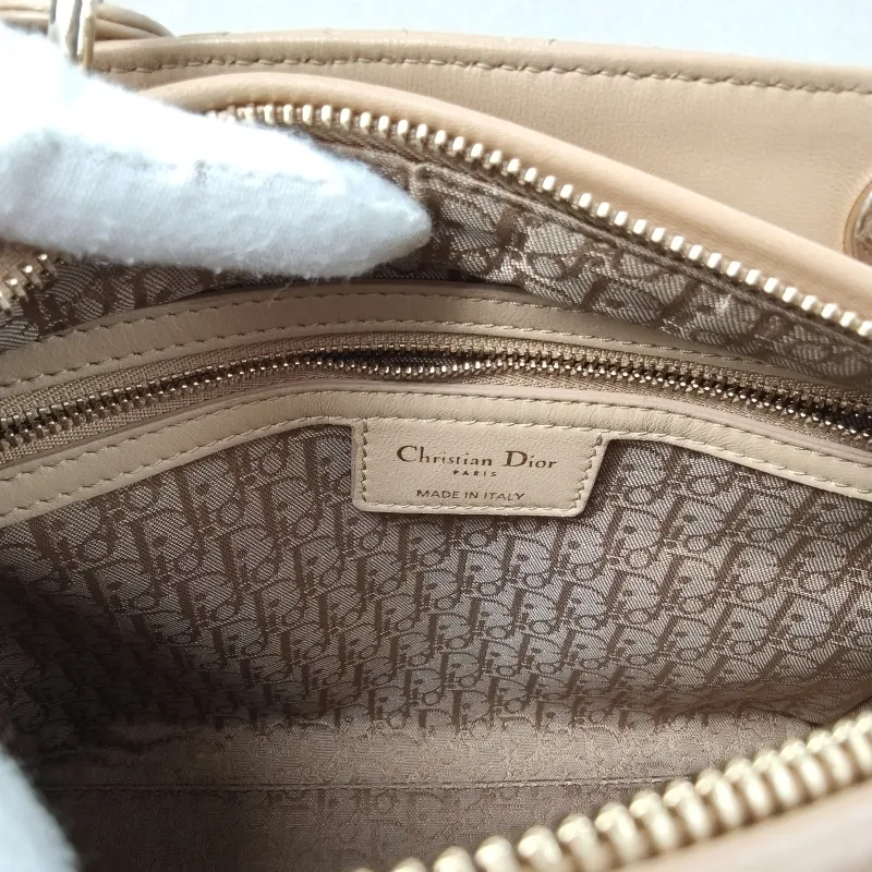 DIOR Top Handle Bag Lady Lady Dior Bag Lambskin Medium24 × 12 × 21 cm — detail view 14 of 16