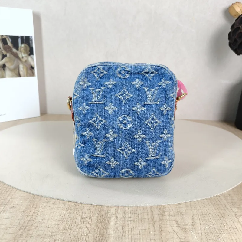 Louis Vuitton Crossbody Bag Fairfax Pochette Camera Bag Blue One Size 14 × 3 × 18 cm — cover view 5 of 5