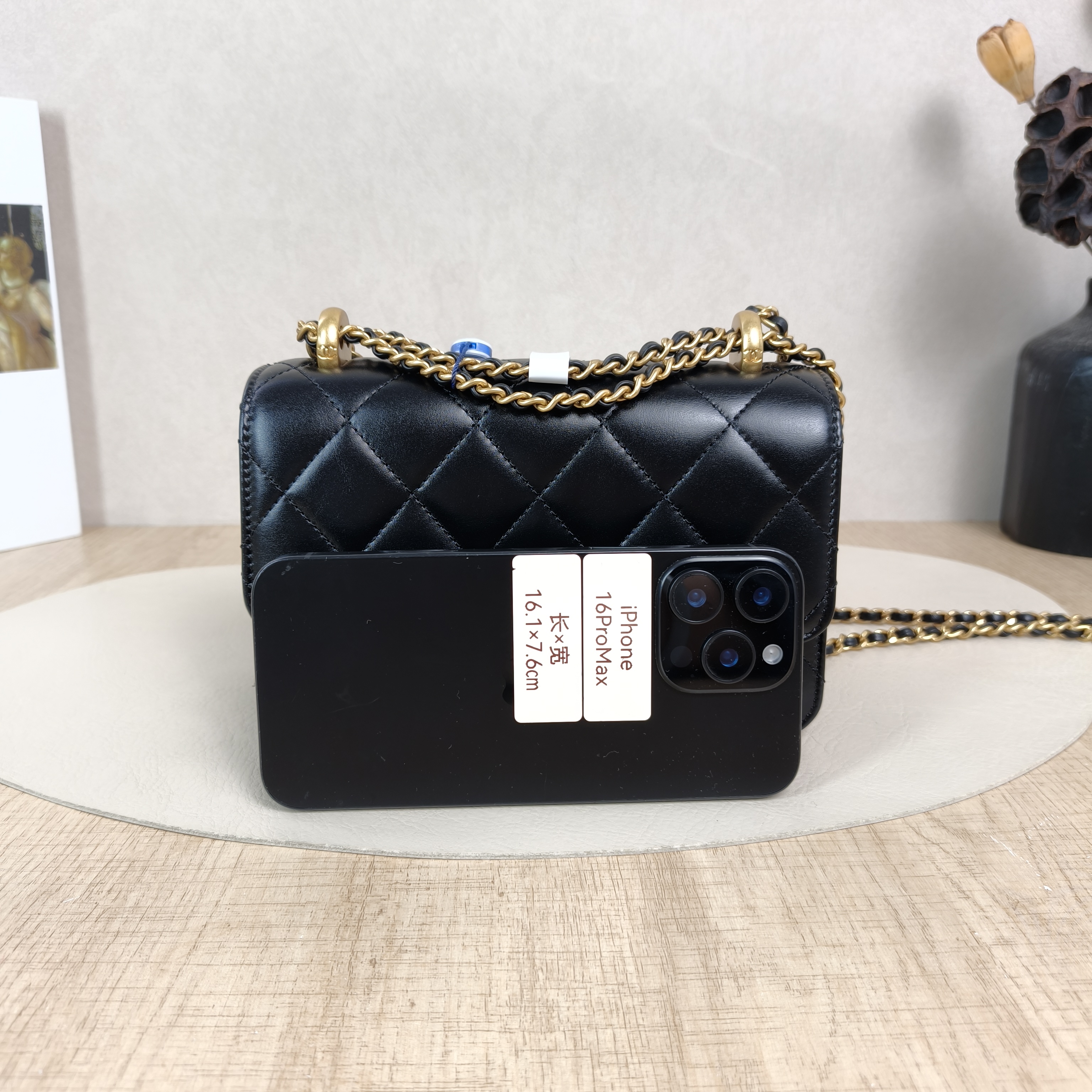 Chanel Crossbody Bag Black Calfskin Small19 × 8 × 12 cm — cover view 2 of 6