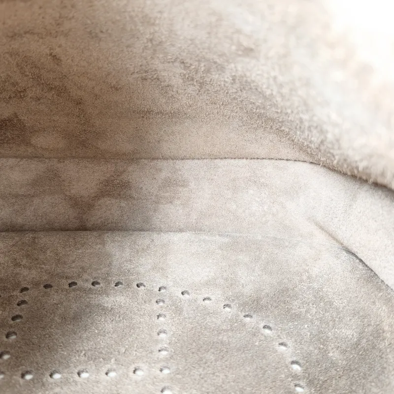 Hermès Crossbody Bag Evelyne 29 29 Taurillon Clemence TC Calfskin Small 29 × 8 × 30 cm W — detail view 5 of 10