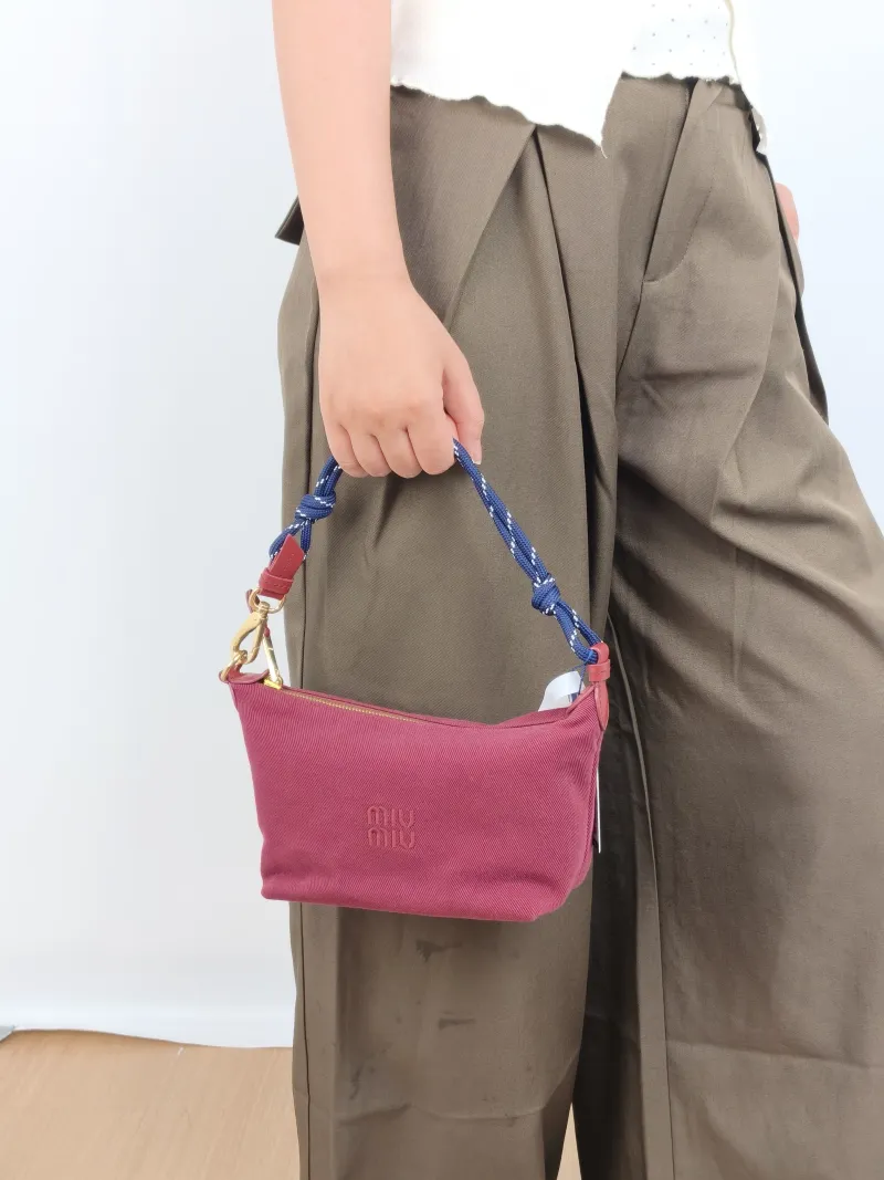 Miumiu Top Handle Bag Spirit Woven Vanity Case Bag Cosmetic Bag Red Canvas One Size 18.5 × 10 × 14 cm — on-model view 2 of 2