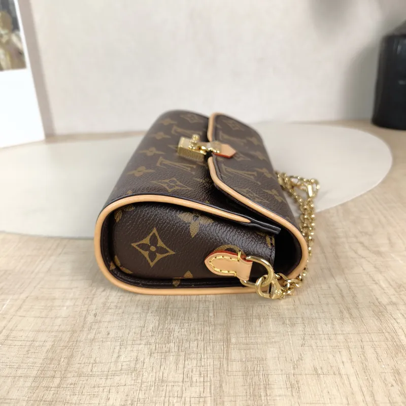 Louis Vuitton Crossbody Bag POCHETTE CAMILLE Monogram PVC One Size 20.5 × 6 × 11 cm — detail view 11 of 11