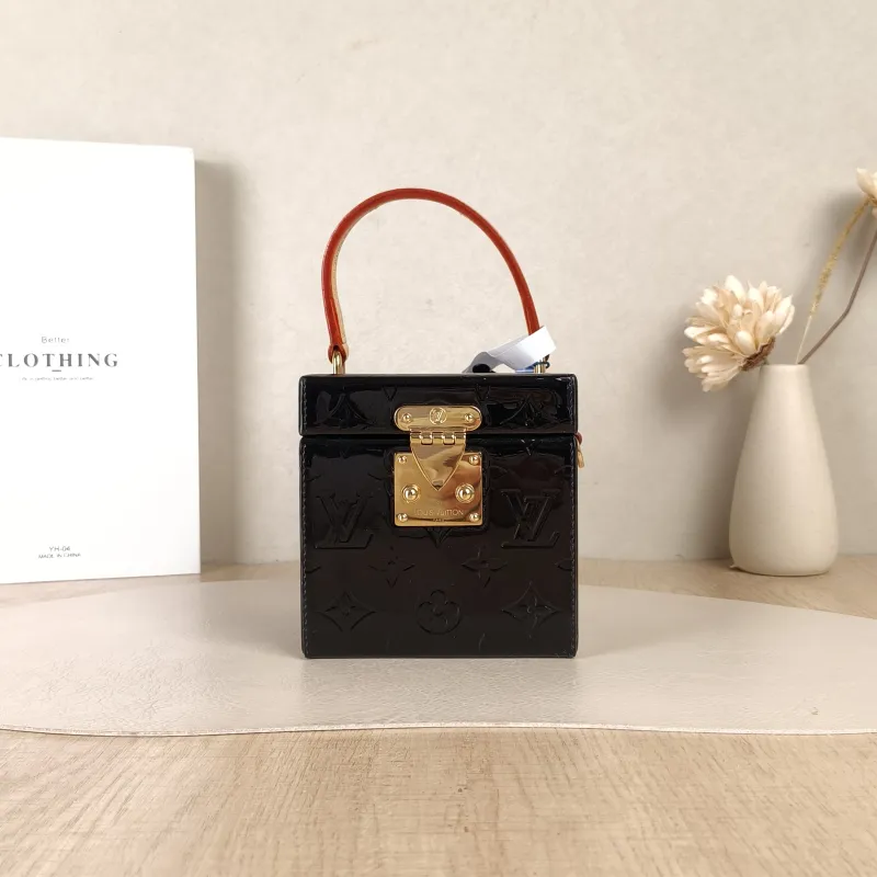 Louis Vuitton Top Handle Bag Bleecker Box Box Black Patent Leather 12 × 12 × 12 cm