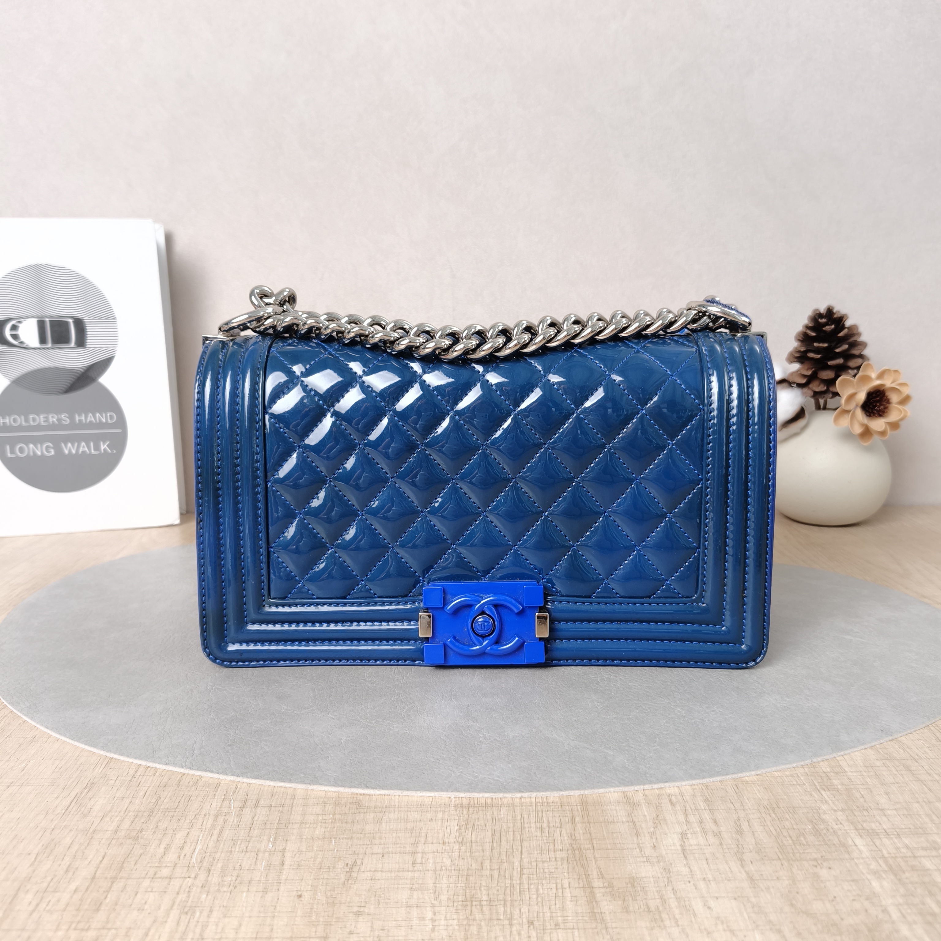 Chanel Crossbody Bag Le Boy​Blue Patent Leather Medium25 × 9 × 15 cm
