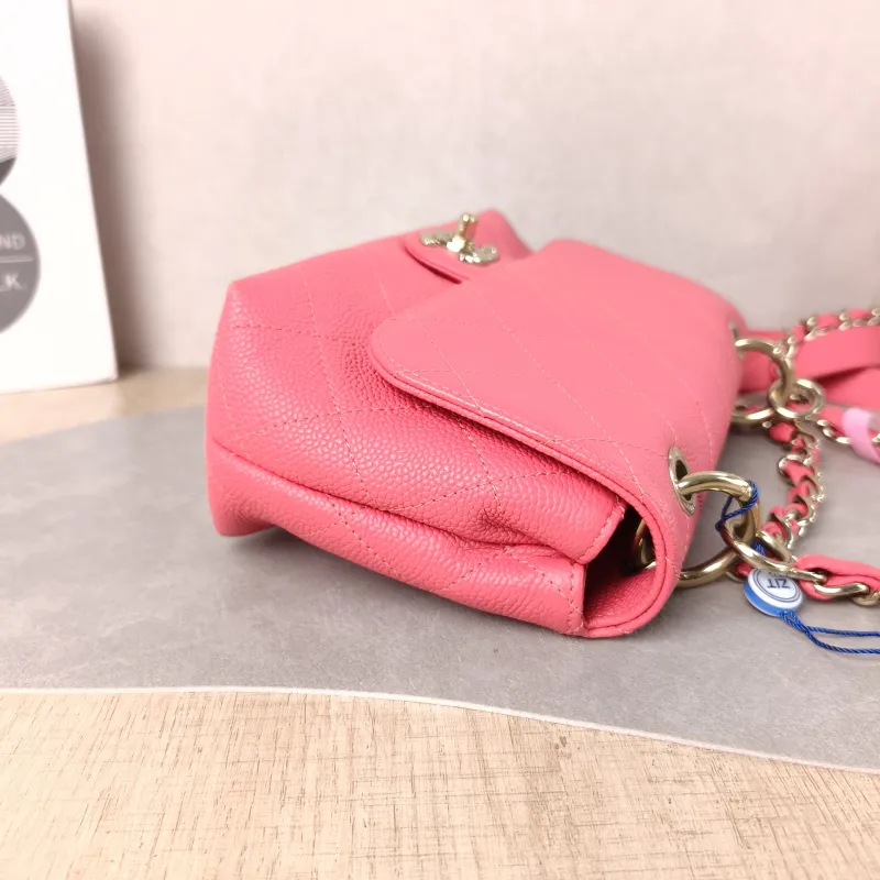 Chanel Crossbody Bag CF Crossbody Bag Red Grained Calfskin One Size 21 × 8 × 13 cm 29 — detail view 7 of 13