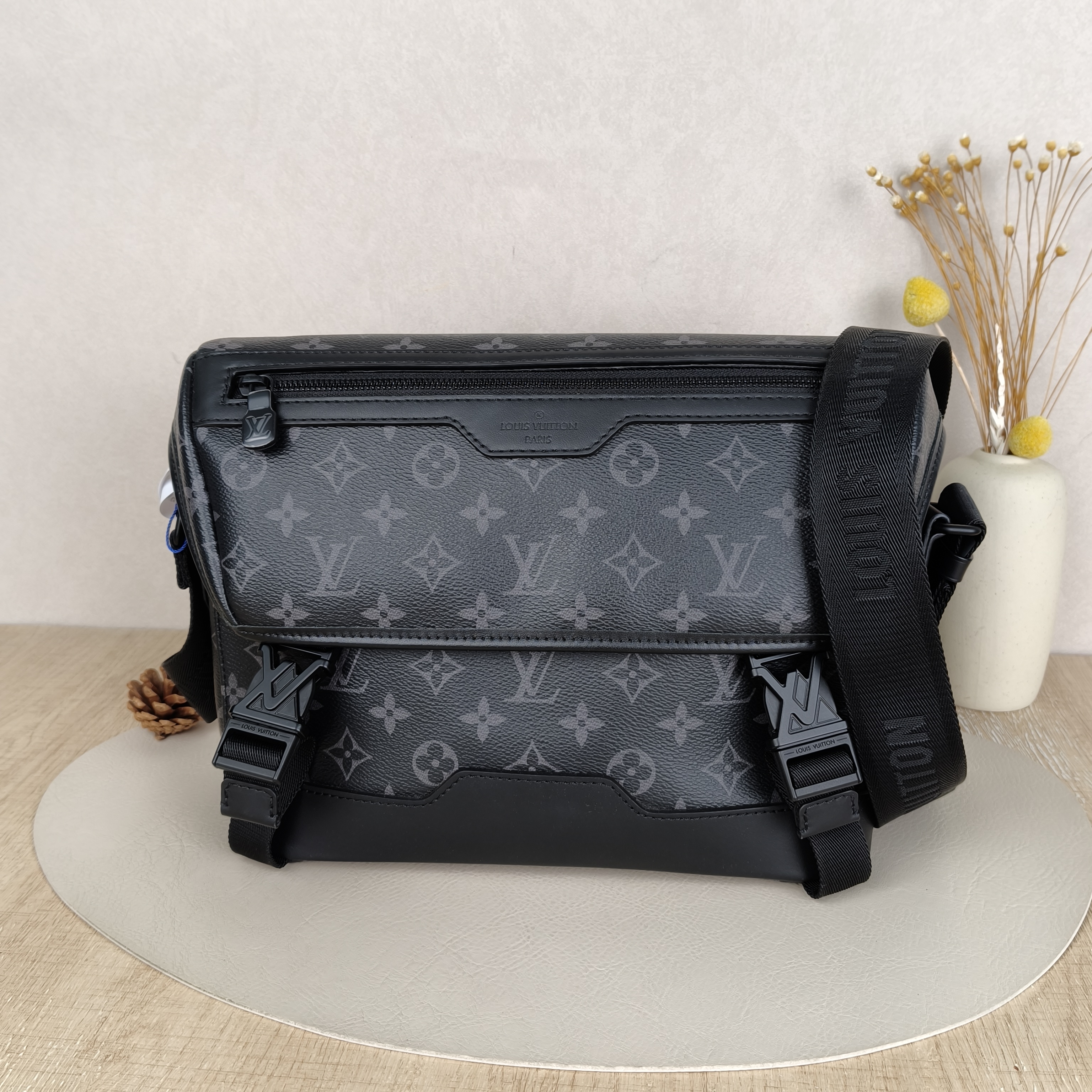 Louis Vuitton Crossbody Bag Voyager Messenger Bag Edition Monogram PVC Small33 × 11 × 22.5 cm