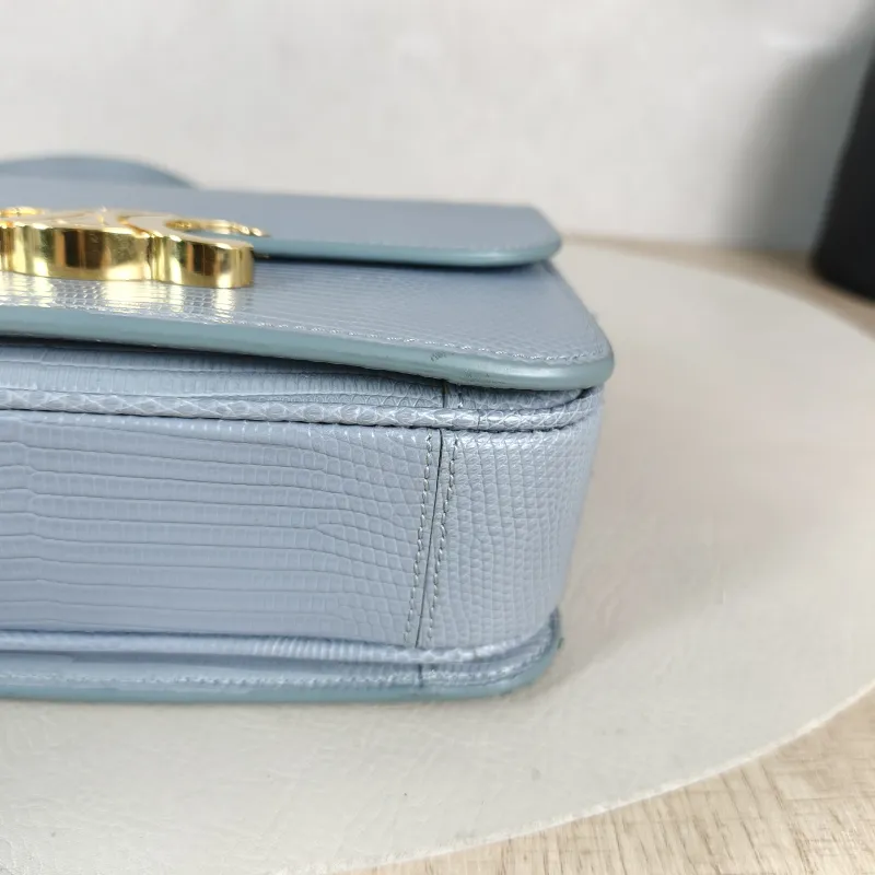 CELINE Crossbody Bag Teen Triomphe Small 18.5 × 6 × 14 cm — detail view 12 of 13