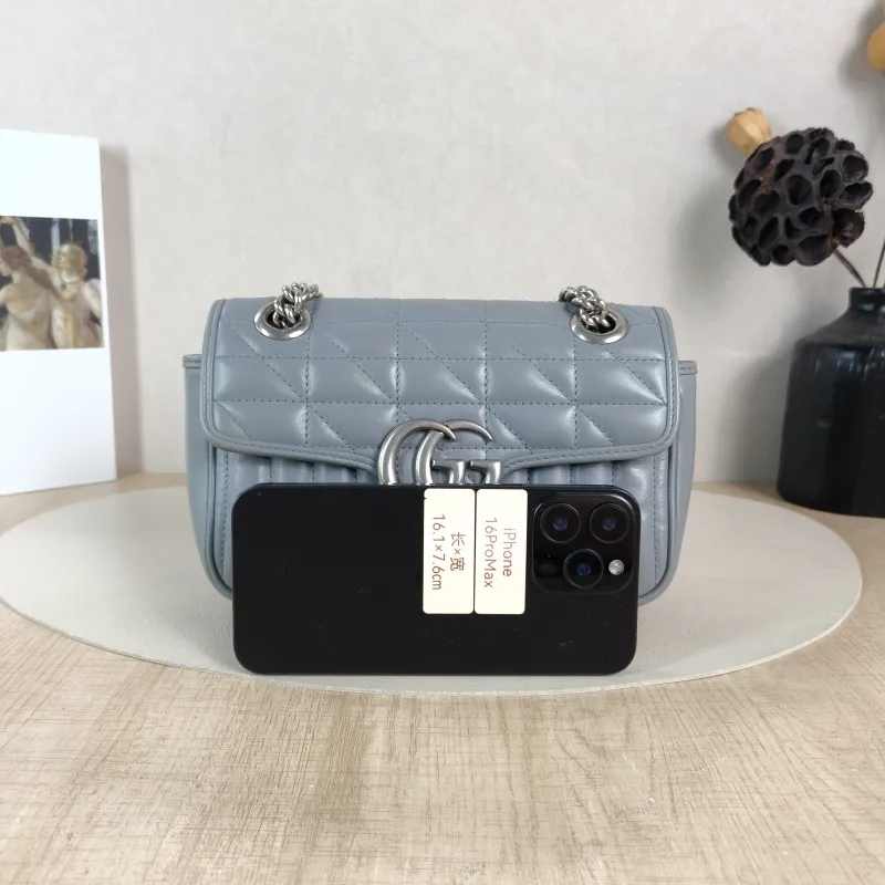 GUCCI Crossbody Bag GG Marmont Small Marmont 22 Grey Calfskin Small 22 × 6 × 13 cm Conditioned — cover view 4 of 5