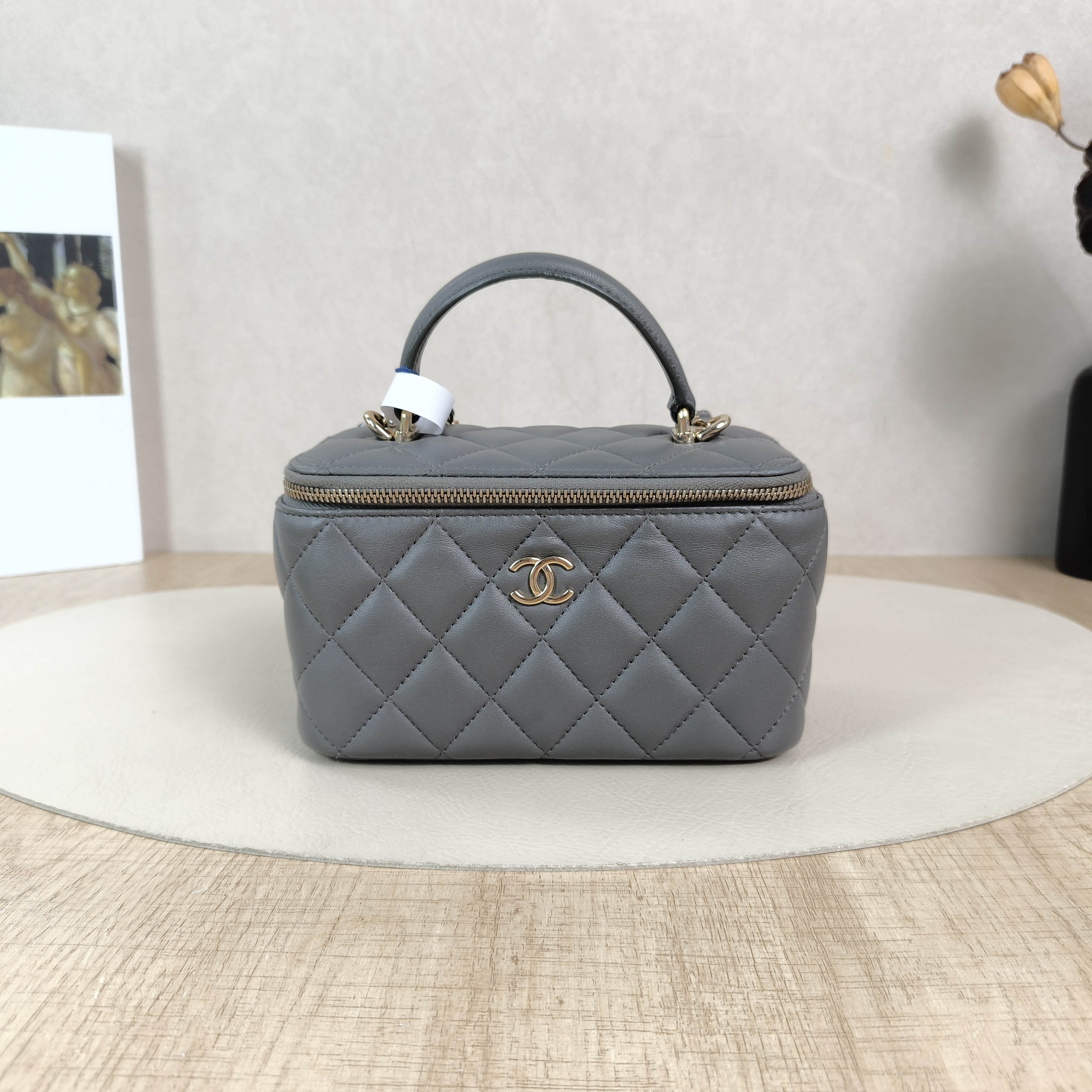 Chanel Crossbody Bag Edition Grey Lambskinmini16 × 8 × 9.5 cm