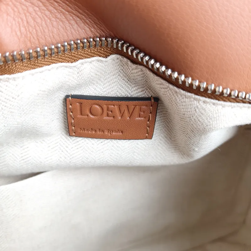 LOEWE Crossbody Bag Puzzle Caramel CC alfskin Small 24 × 10.5 × 16.5 cm — detail view 11 of 13