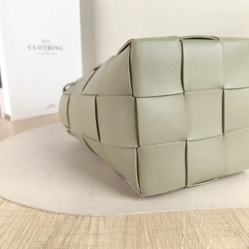 Bottega Veneta Crossbody Bag Cassette Woven Lambskin One Size 14 × 14 × 18 cm — detail view 2 of 9