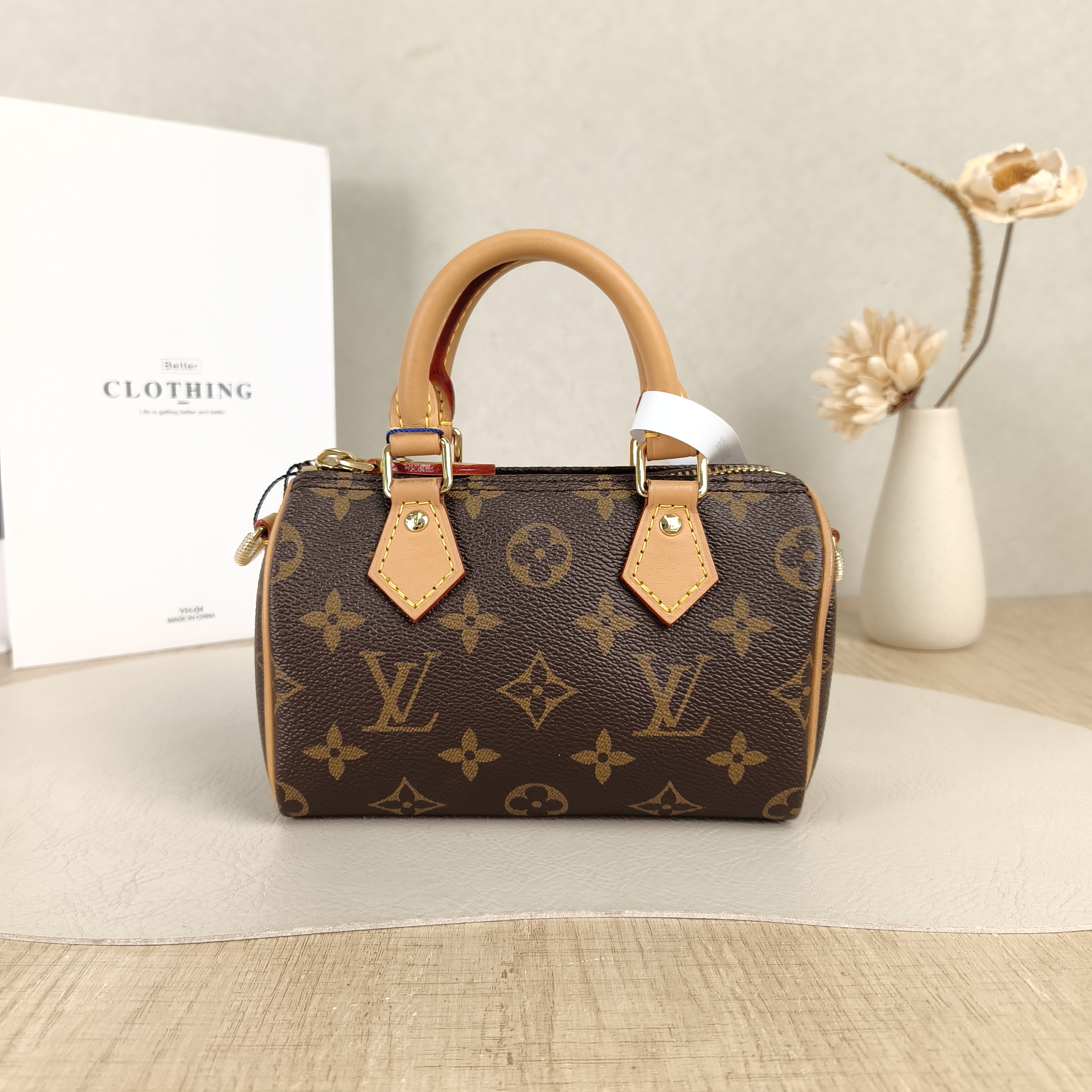 Louis Vuitton Crossbody Bag Speedy Nano Shoulder Strap PV Cnano16 × 7.5 × 10 cm