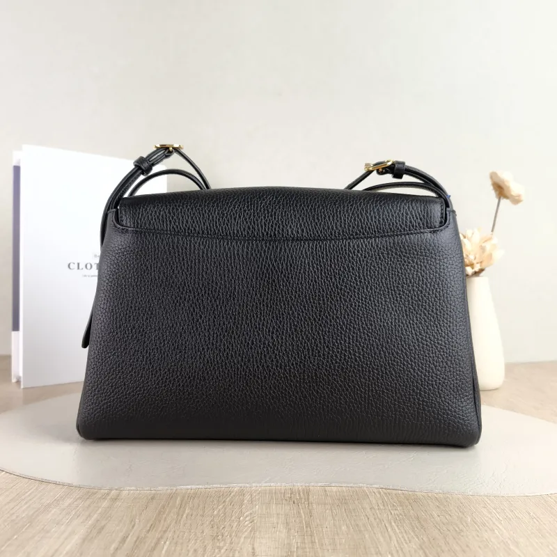 Chanel Shoulder Bag 26k Black Calfskin Medium 31.5 × 8 × 18.5 cm — cover view 4 of 6