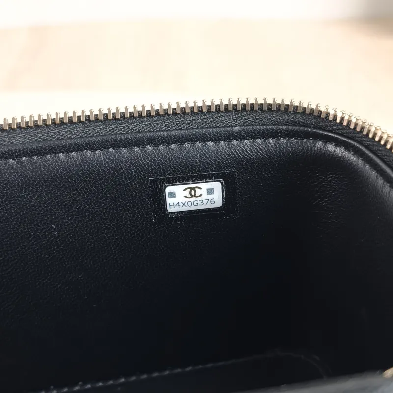 Chanel Crossbody Bag Edition Woven Black Calfskin Mini 16 × 8 × 9.5 cm — detail view 6 of 12