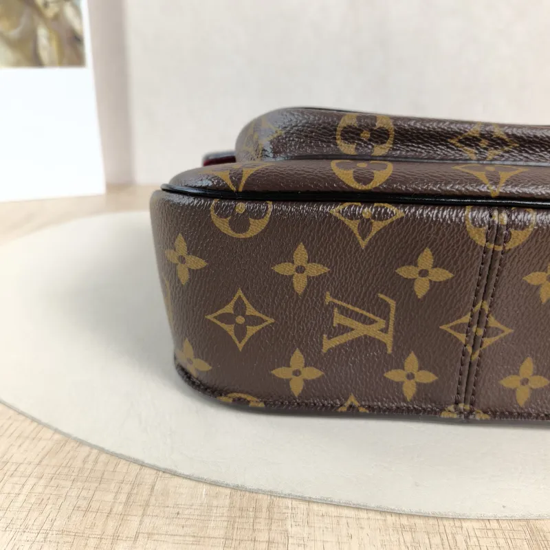 Louis Vuitton Crossbody Bag Passy Messenger Bag Monogram PVC Small23 × 9 × 17 cm — detail view 5 of 13