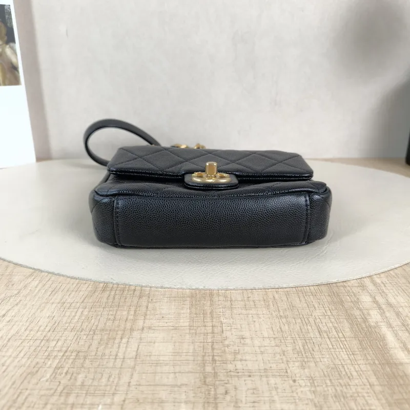Chanel Crossbody Bag Black Calfskinmini17 × 4 × 12 cm — cover view 4 of 6