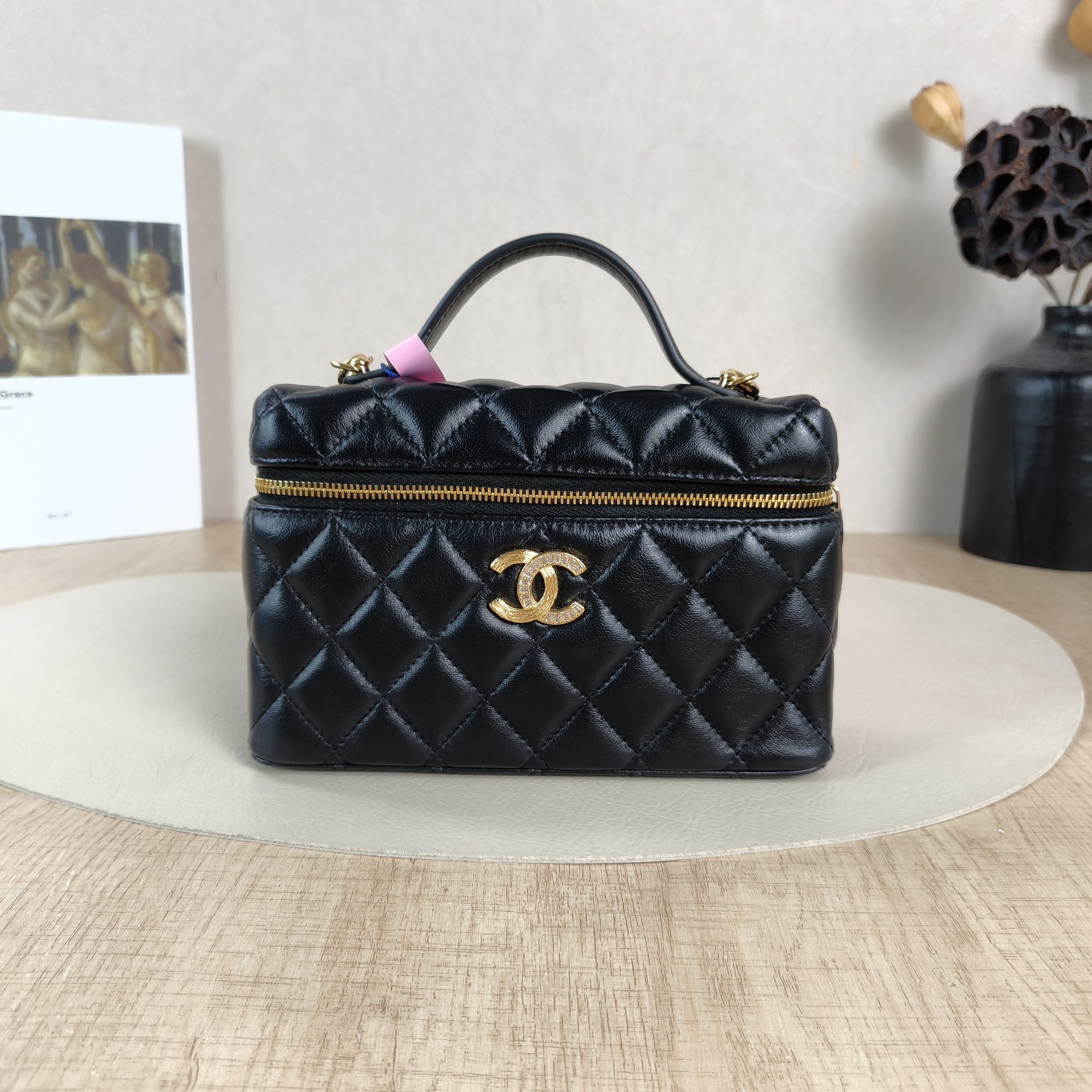 Chanel Crossbody Bag lp Box Bag Black Lambskin One Size19.5 × 5 × 17 cm