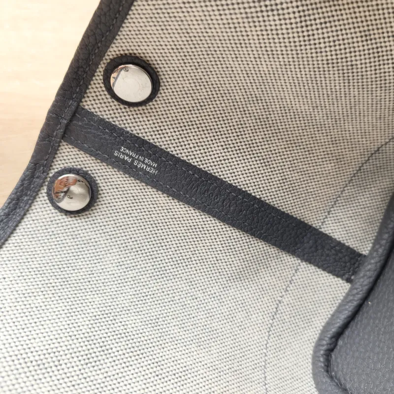 Hermès Top Handle Bag Neo Garden 23 Mini Beige · Canvas · Negonda Calfskinmini23 × 10 × 16 cm — detail view 2 of 11
