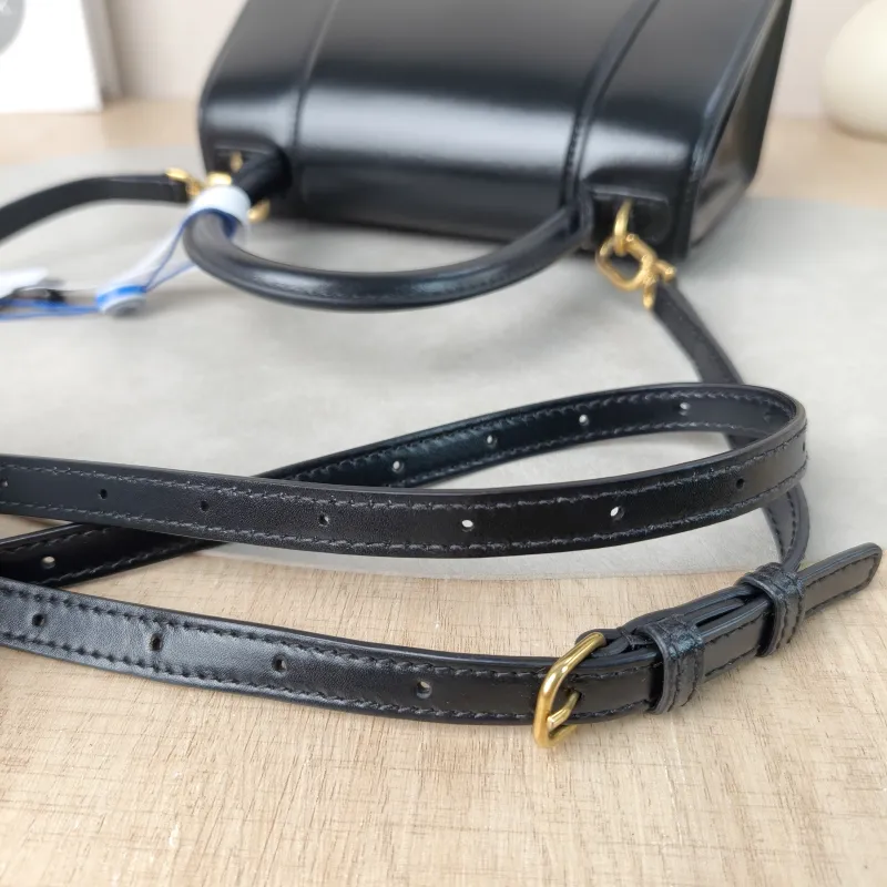 BALENCIAGA Crossbody Bag Hourglass Hourglass Bag Black Calfskin S 23 × 10 × 14 cm — detail view 3 of 14