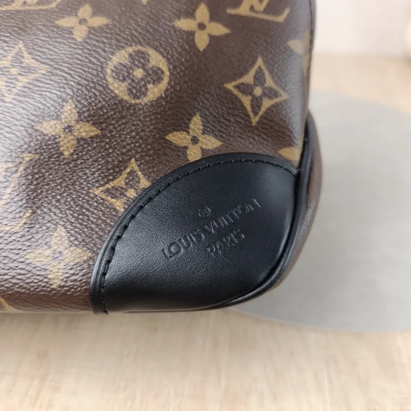 Louis Vuitton Crossbody Bag Boulogne PVC Small 26 × 9.5 × 16 cm — detail view 11 of 14