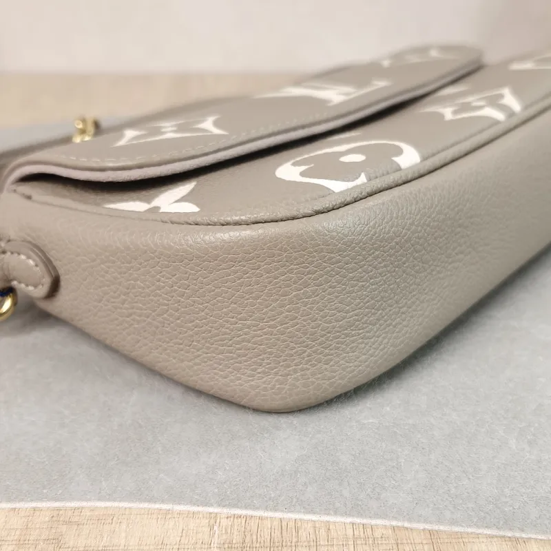 Louis Vuitton Crossbody Bag IVY Empreinte Embossed Calfskin Small 23.5 × 4.3 × 12 cm — detail view 3 of 11