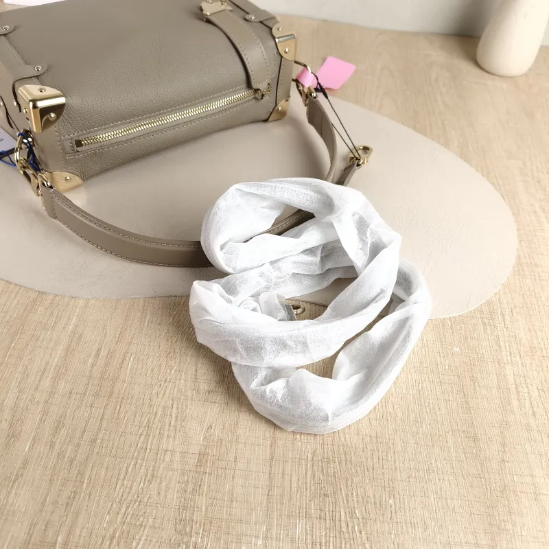 Louis Vuitton Crossbody Bag Side Trunk Box Calfskin Medium 23.5 × 8.5 × 16 cm — detail view 3 of 10