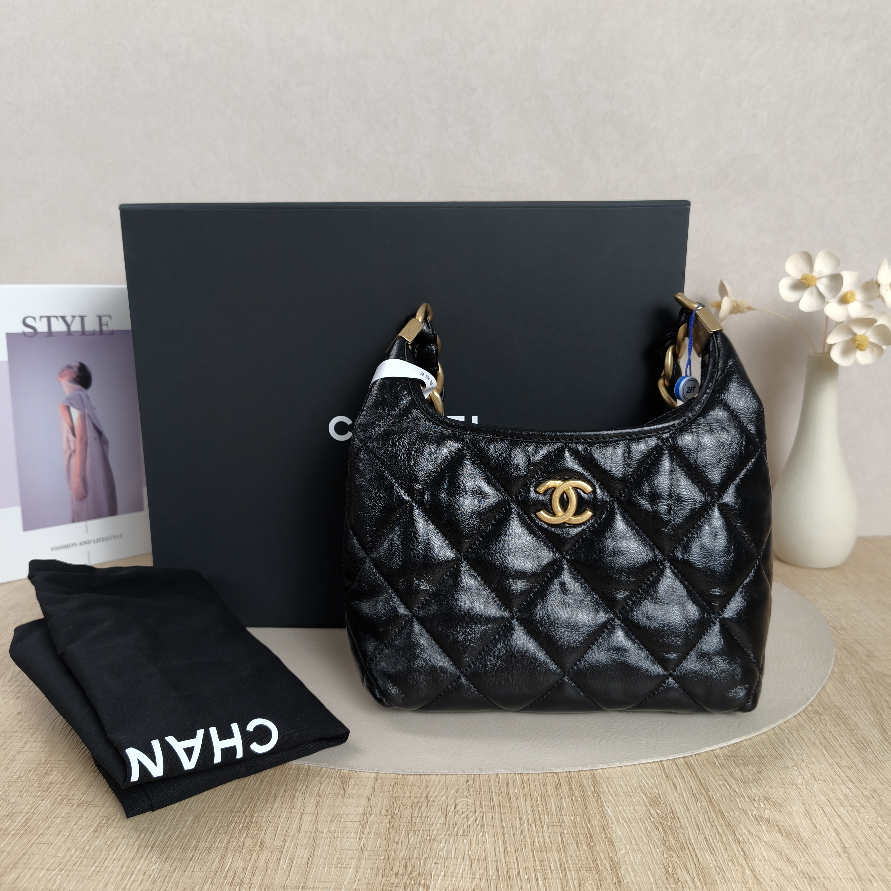 Chanel Shoulder Bag24A Hobo Black Lambskin Small22.5 × 8.5 × 19.5 cm — cover view 8 of 10