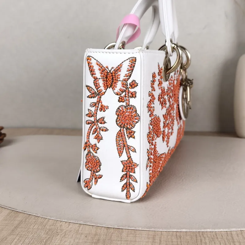 DIOR Shoulder Bag Lady D-Sire Red Embroidered White Red Calfskin Small 26 × 5 × 13 cm — detail view 2 of 14
