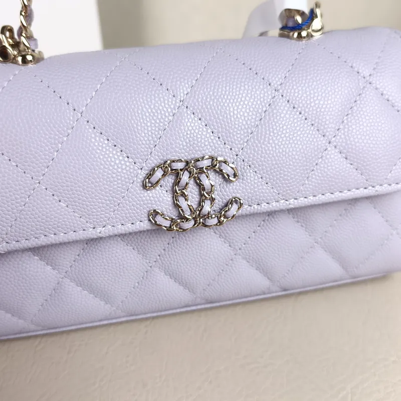 Chanel Crossbody Bag kelly Grained Calfskin One Size 18 × 4.5 × 10 cm — detail view 2 of 11