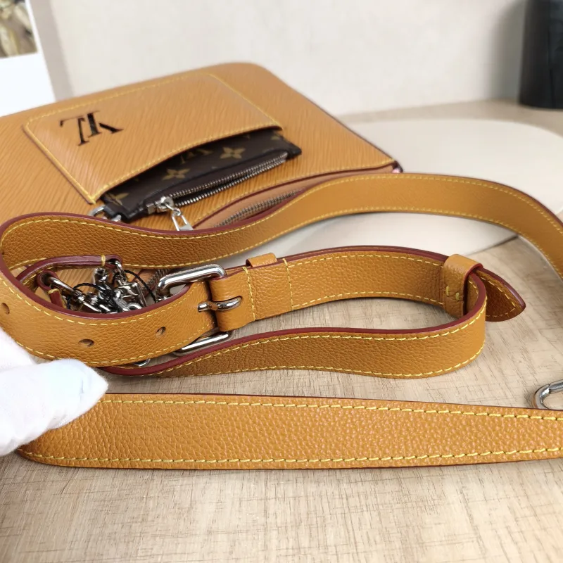 Louis Vuitton Crossbody Bag MARELLE Epi Embossed Calfskin Small25 × 8 × 15 cm — detail view 5 of 10