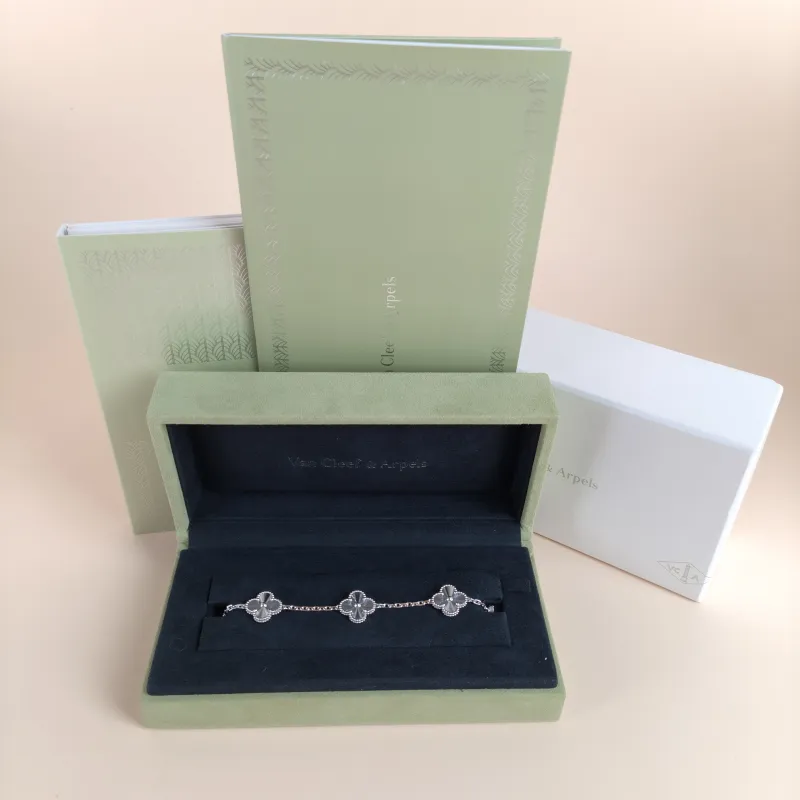 Van Cleef & Arpels Bracelet Alhambra Alhambra Collection Five-Motif Bracelet White Gold 18KW hite Gold Vintage Small 19cm — cover view 9 of 9