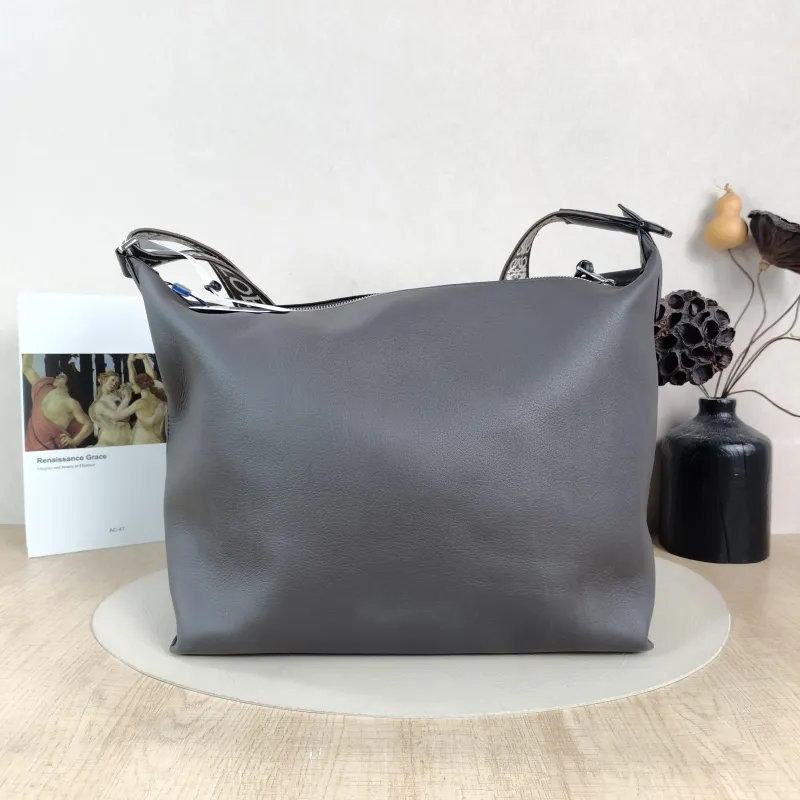 LOEWE Crossbody Bagcubi Crossbody Bag Grey Calfskin One Size44 × 18 × 30 cm — cover view 3 of 6