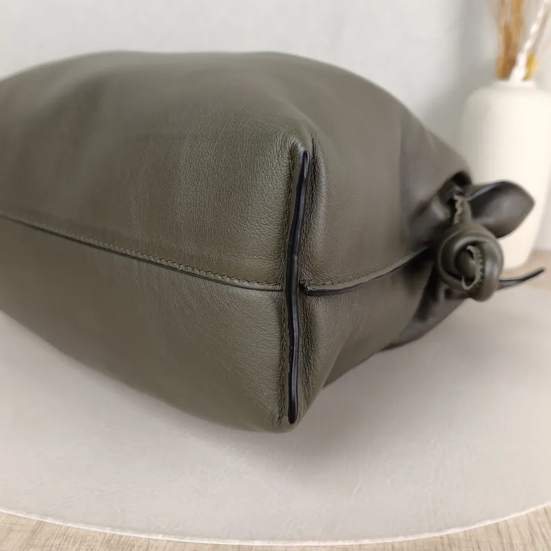 LOEWE Crossbody Bag Flamenco Green Calfskin Medium 30 × 10.5 × 24.5 cm — detail view 7 of 10