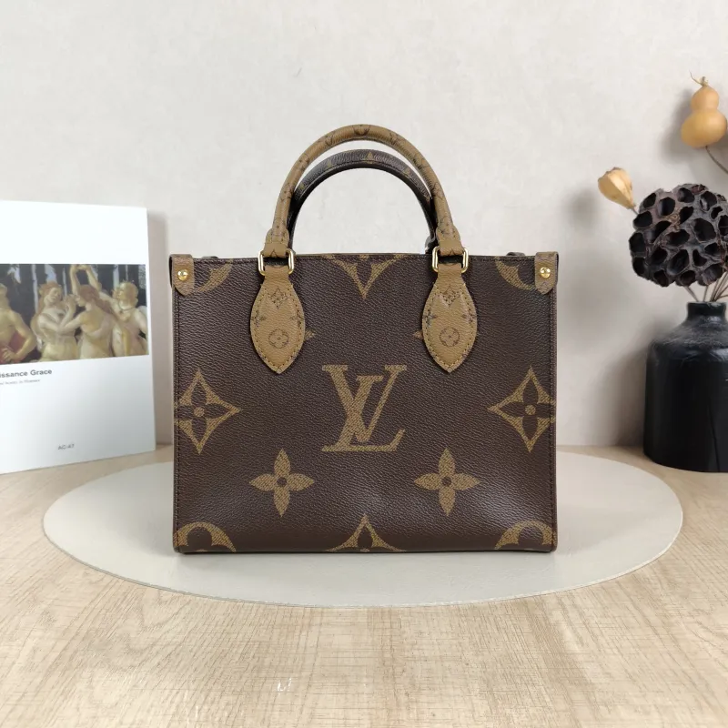 Louis Vuitton Shoulder Bag Onthego Monogram PVC Small25 × 11.5 × 19 cm