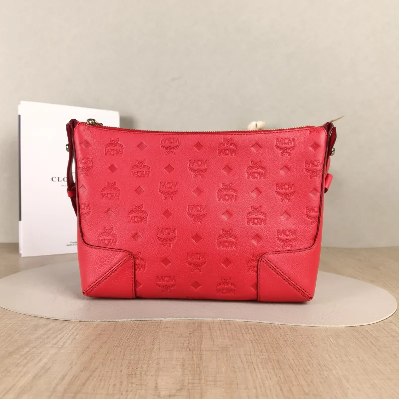 MCM Crossbody Bag Crossbody Bag Red Calfskin One Size24 × 4.5 × 19 cm