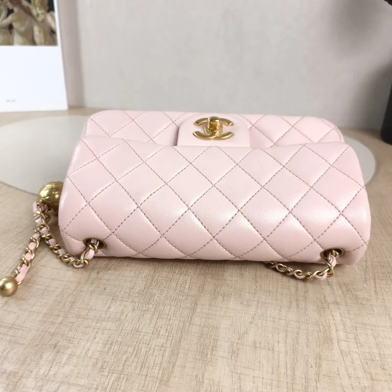 Chanel Crossbody Bag mini Pink Lambskin One Size 20 × 6 × 12 cm — detail view 11 of 14