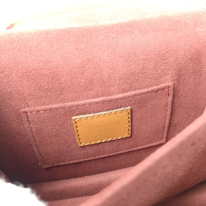 Louis Vuitton Crossbody Bag Dauphine 1854 mini20 × 9 × 15 cm — detail view 10 of 12