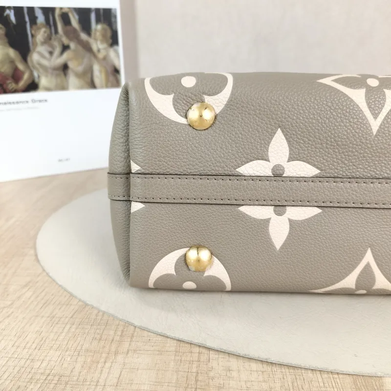 Louis Vuitton Crossbody Bag Carryall Calfskin Small 29.5 × 12 × 24 cm — detail view 5 of 12