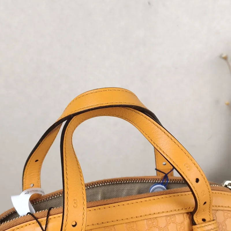 GUCCI Crossbody Bag Crossbody Bag Calfskin One Size31 × 12 × 23 cm — detail view 3 of 10