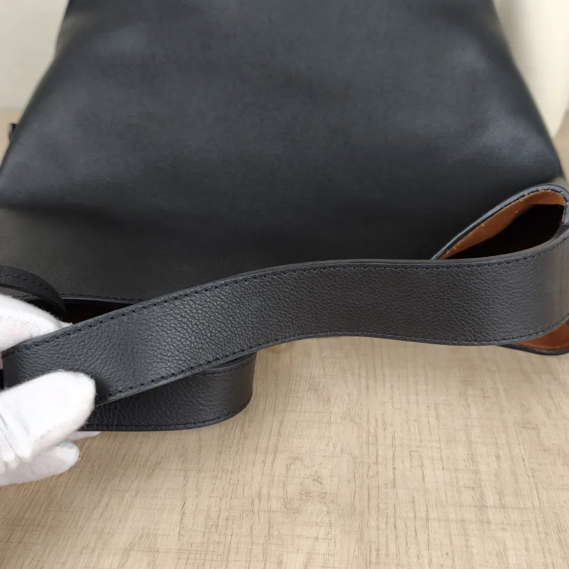 Louis Vuitton Shoulder Bag Low Key Hobo Shoulder Bag Black Calfskin Medium31 × 18 × 35 cm — detail view 10 of 11