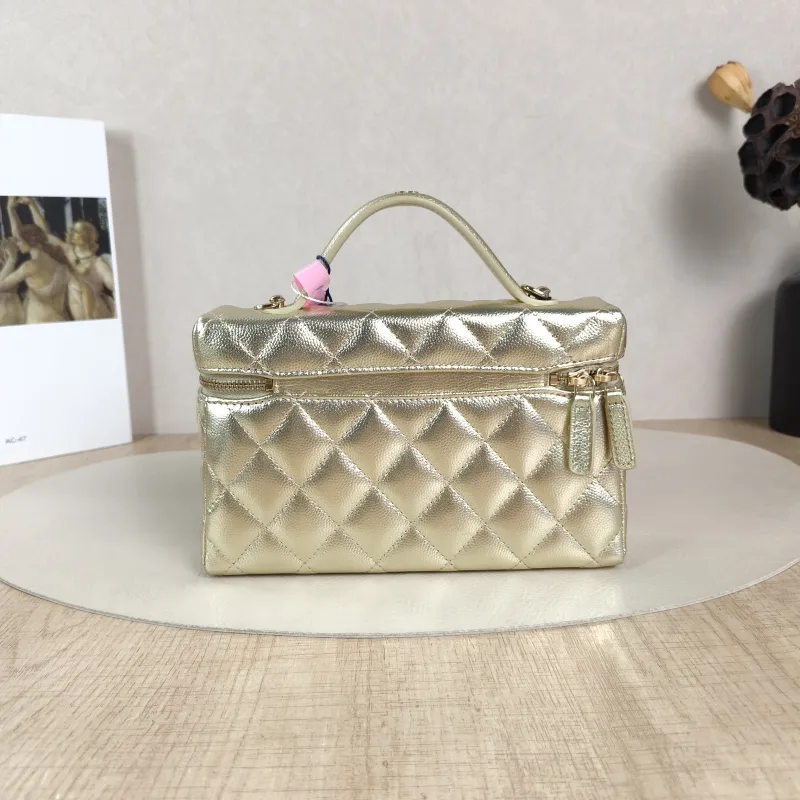 Chanel Crossbody Bag Gold Calfskin One Size19 × 5 × 11.5 cm — cover view 3 of 5
