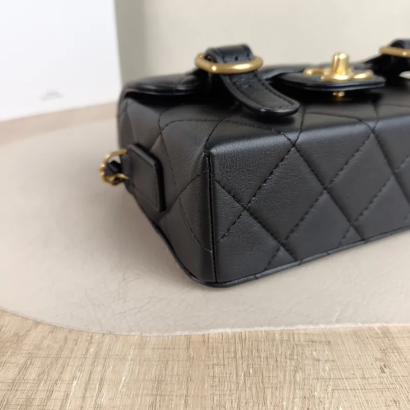 Chanel Crossbody Bag Messenger Bag Black Calfskin One Size 20.6.5*12.5 — detail view 4 of 12
