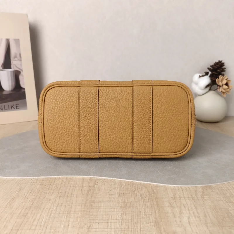Hermès Top Handle Bag Neo Garden 23 Mini Canvas · Negonda Calfskin Mini 23 × 10 × 16 cm G — cover view 6 of 6