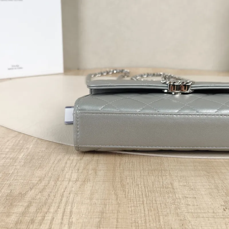 Chanel Crossbody Bag kelly Silver Calfskin One Size18 × 4.5 × 10 cm — cover view 6 of 9
